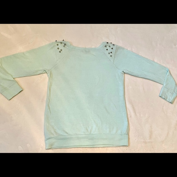 NOLLIE WOMENS SWEATSHIRT MINT GREEN SPIKED SHOULDER ACCENT CUFFS M LIGHTWEIGHT - Picture 6 of 12